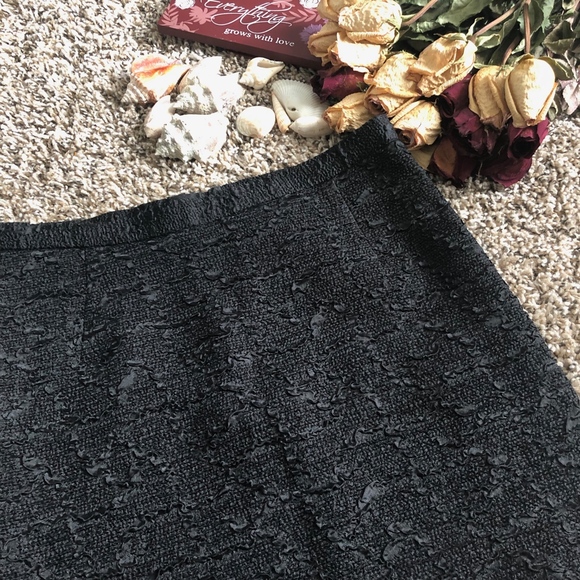 H&M mini skirt - Picture 2 of 3